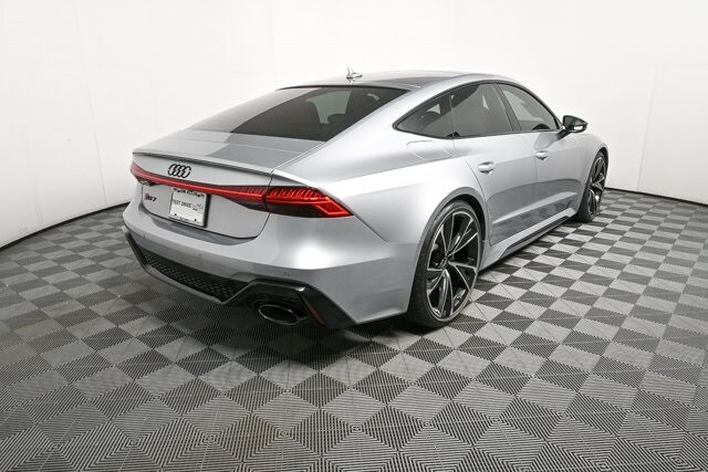2023 Audi RS 7 Base photo 3