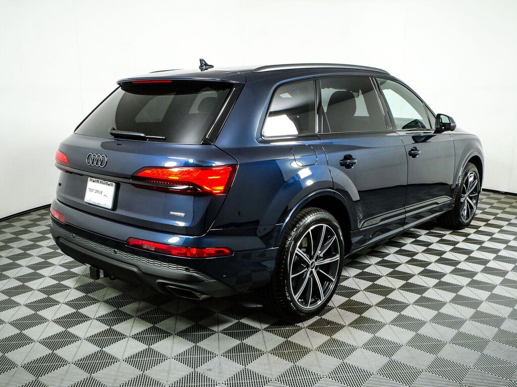 New 2026 Audi Q7 SUV