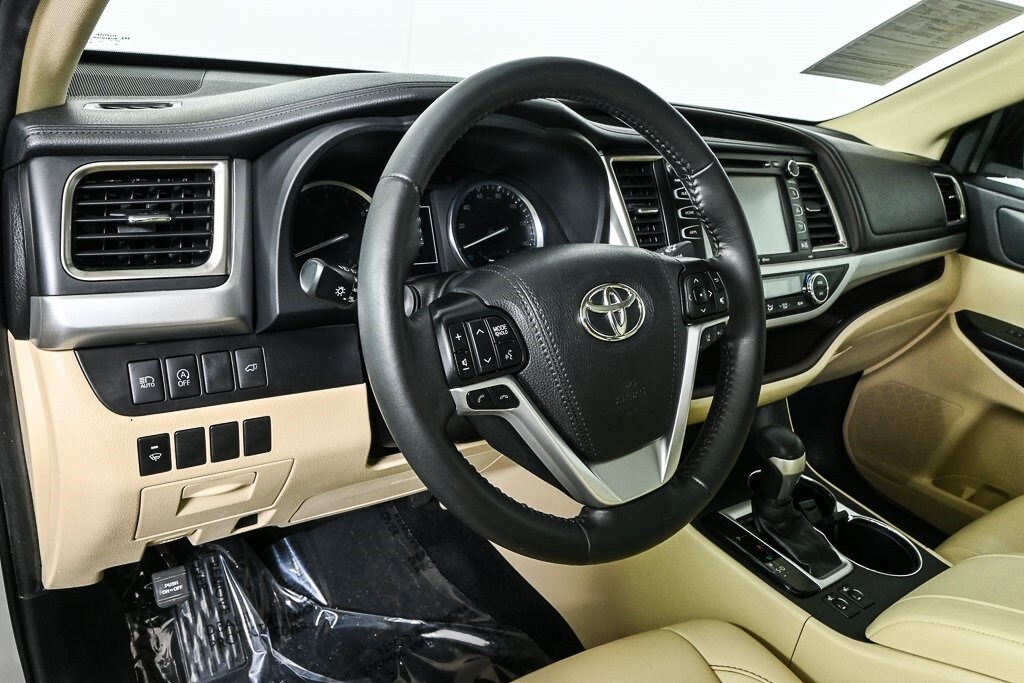 2019 Toyota Highlander XLE photo 4