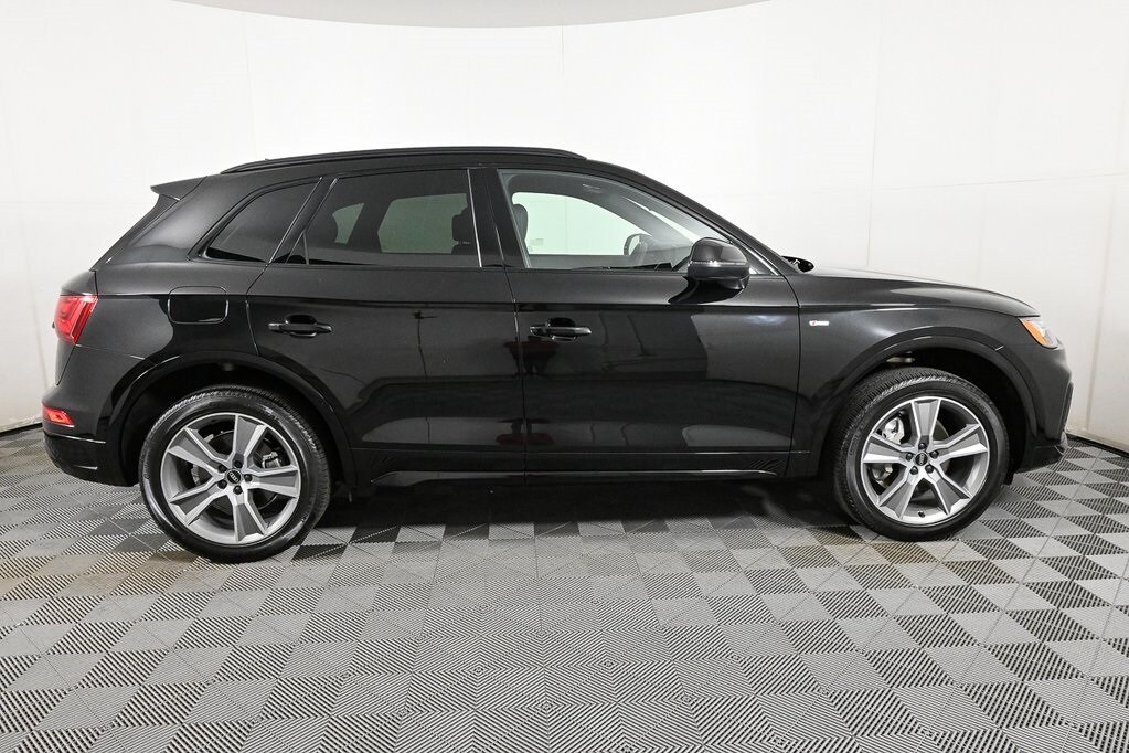 2025 Audi Q5 45 S line Premium photo 2