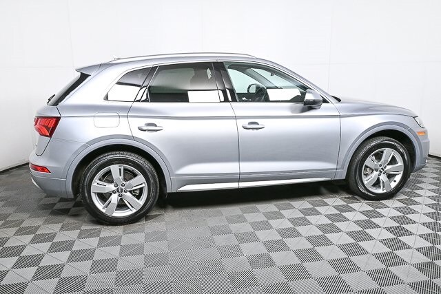 2019 Audi Q5 2.0T Premium Plus photo 2