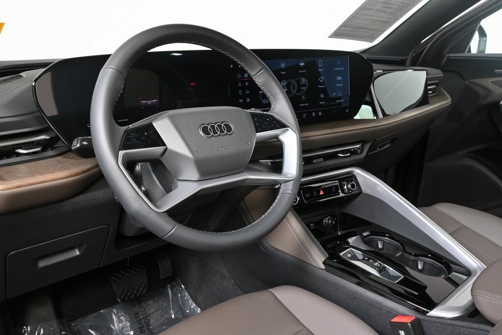 2025 Audi Q5 2.0T Premium Plus photo 4