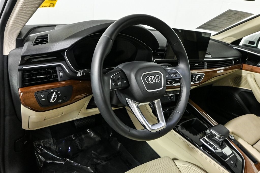 2023 Audi A4 40 Premium Plus Quattro photo 4