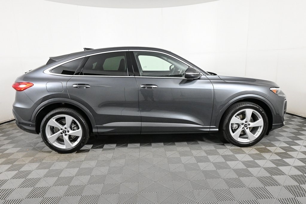 2025 Audi Q5 2.0T Prestige photo 2