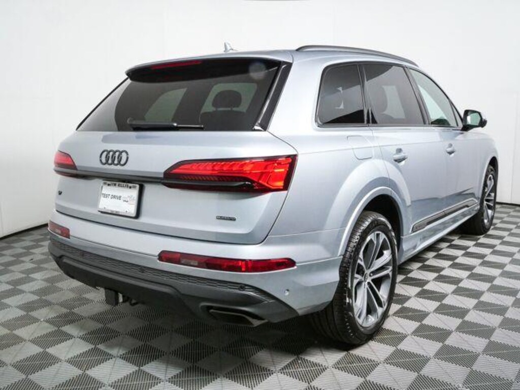 New 2026 Audi Q7 SUV