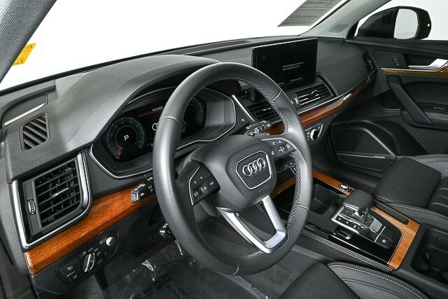 2023 Audi Q5 45 S line Prestige Premium photo 4