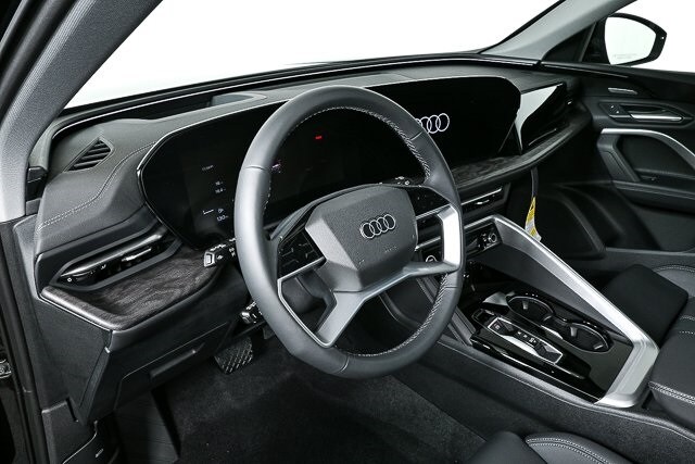 2025 Audi Q5 2.0T Premium Plus photo 3