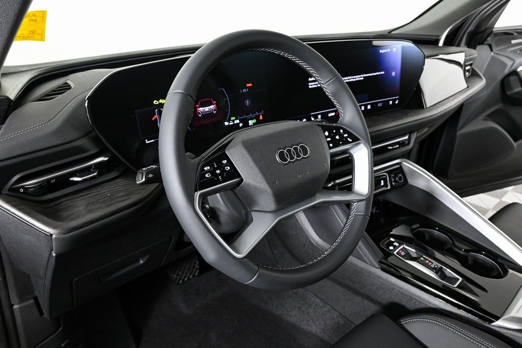 2025 Audi Q5 2.0T Premium Plus photo 4