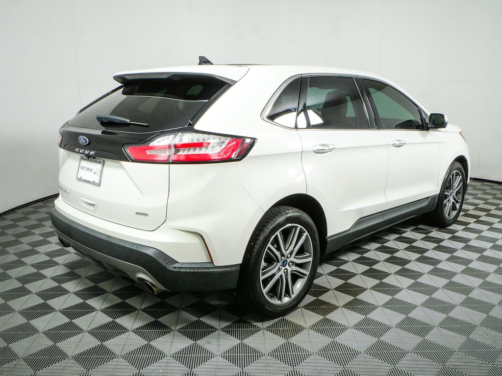 Used 2022 Ford Edge Titanium SUV