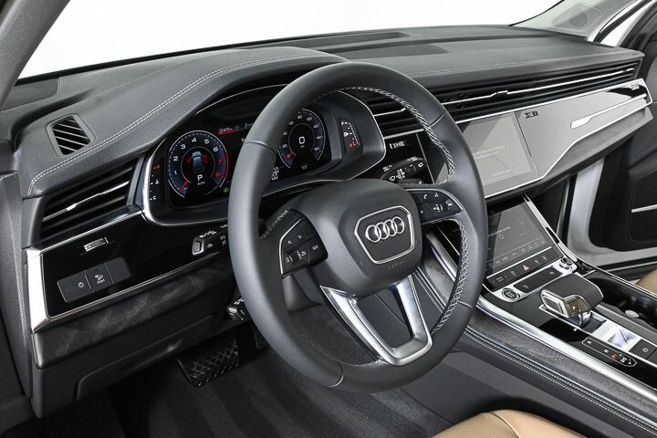 2025 Audi Q7 55 Premium Plus photo 4