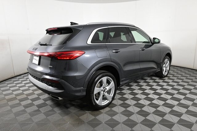 2025 Audi Q5 2.0T Premium Plus photo 2