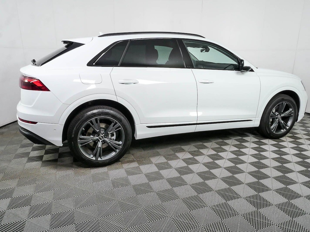 New 2026 Audi Q8 SUV