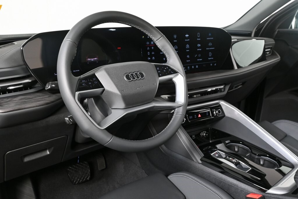 2025 Audi Q5 2.0T Premium Plus photo 4