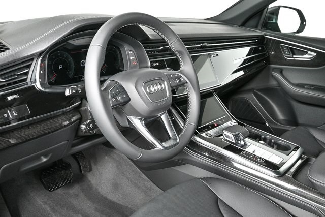 2026 Audi Q8 55 Premium Plus photo 3