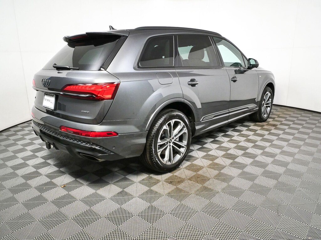 New 2026 Audi Q7 SUV