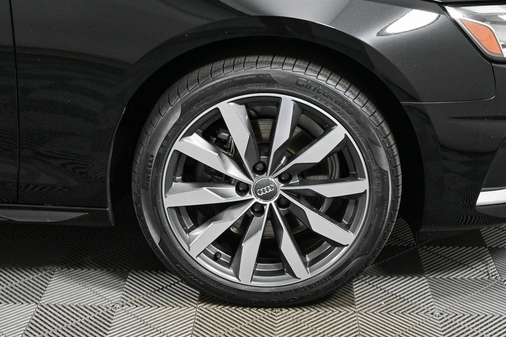 2020 Audi A4 40 Premium Plus photo 2