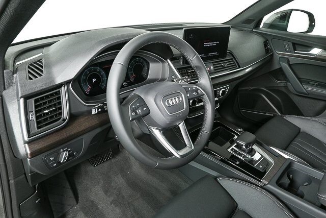 2025 Audi Q5 Sportback 45 S line Premium Plus photo 4