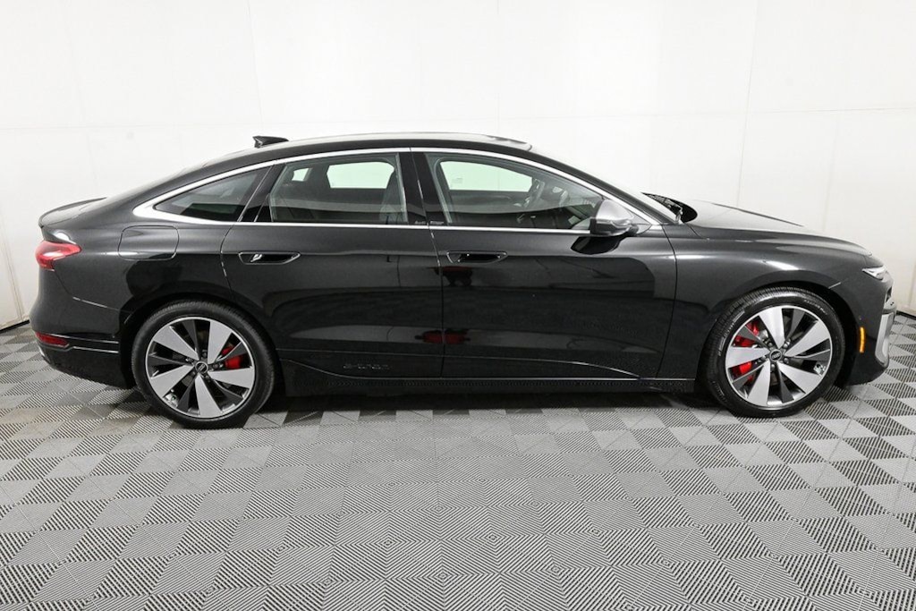 New 2025 Audi S6 Sportback e-tron Prestige Sedan