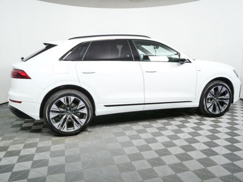 New 2026 Audi Q8 SUV