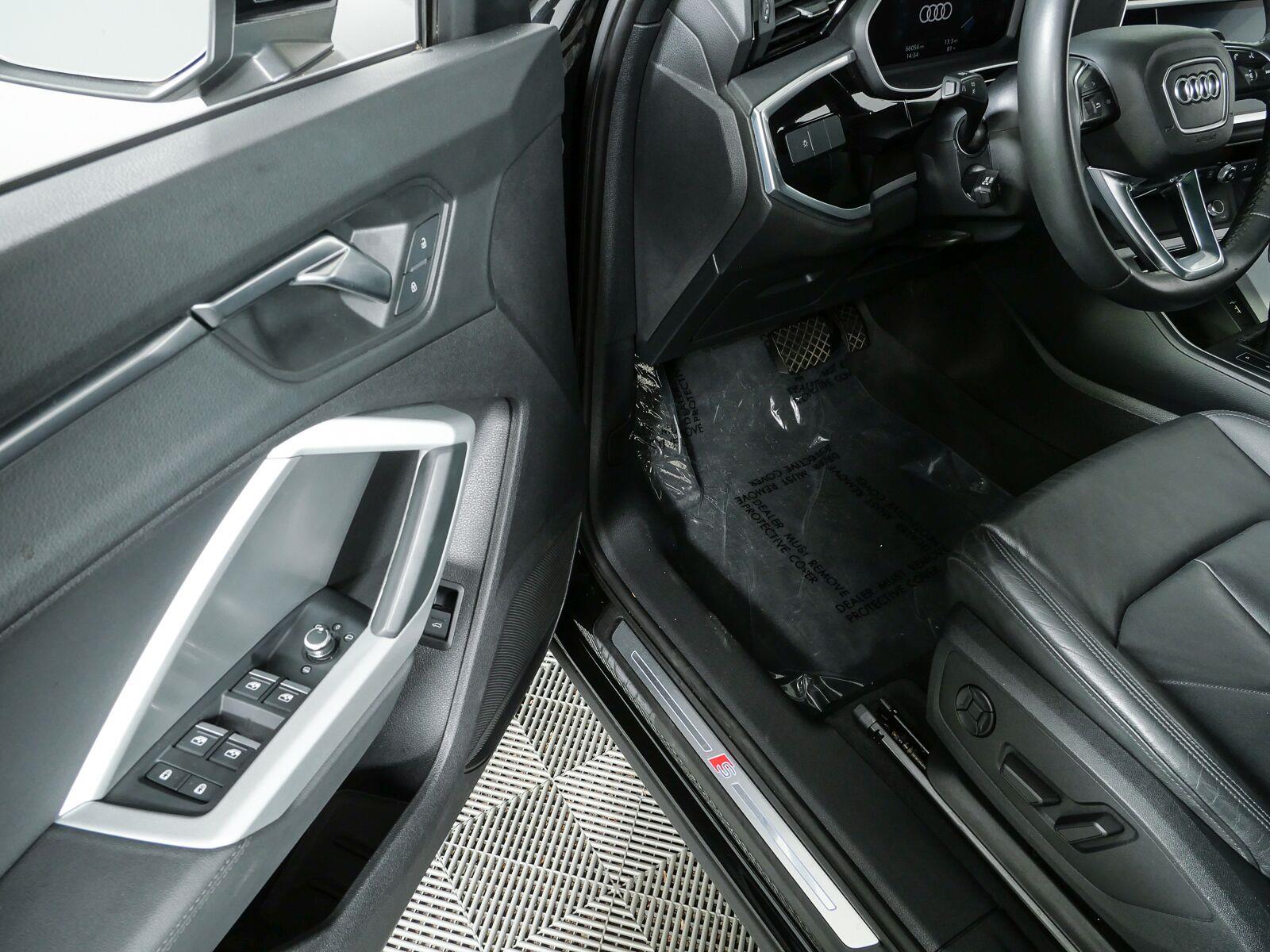 2020 Audi Q3 S Line Premium - Photo 7