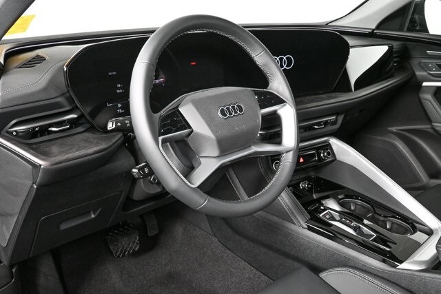 2025 Audi Q5 2.0T Premium Plus photo 4