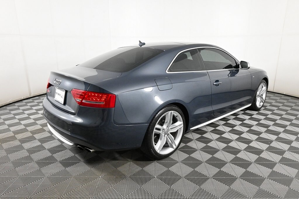 2011 Audi S5 Prestige photo 3