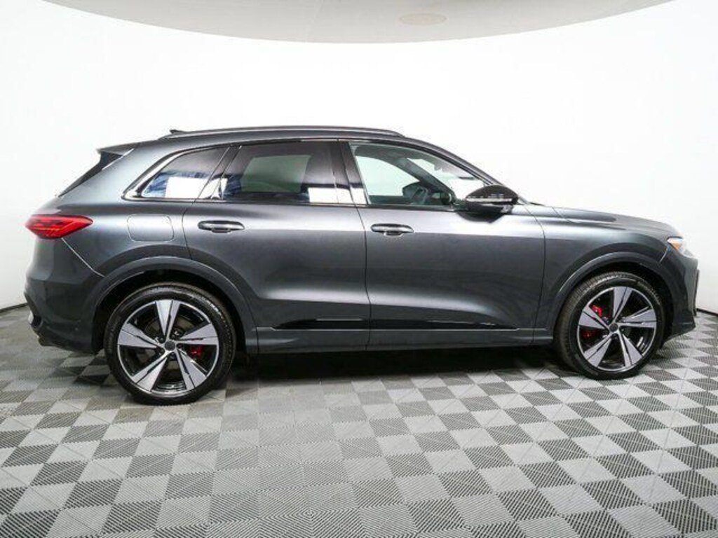 New 2026 Audi SQ5 SUV