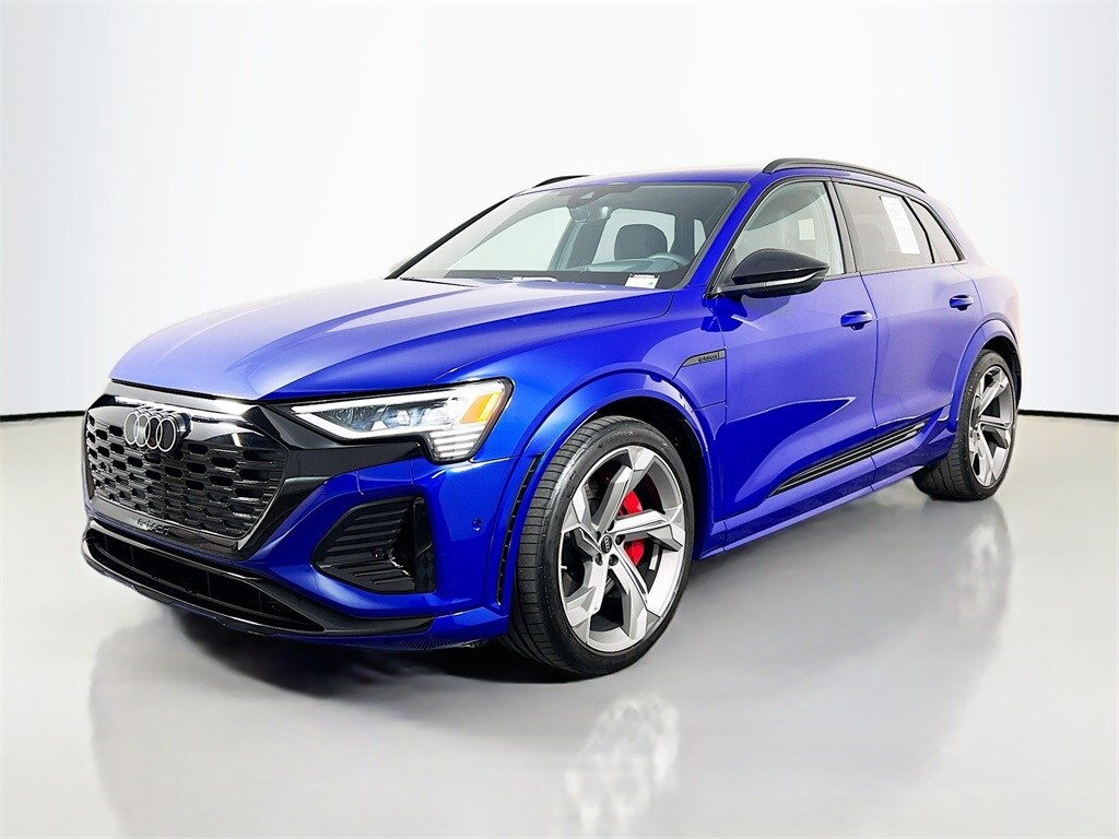 2024 Audi SQ8 Prestige photo 2