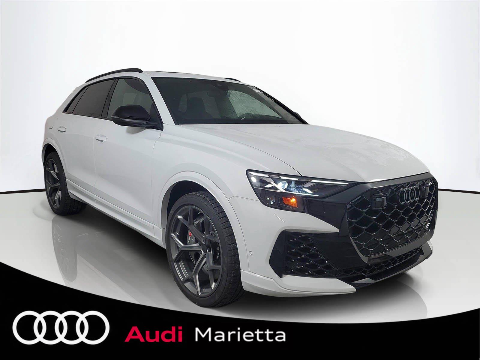  Audi RS Q8 Performance