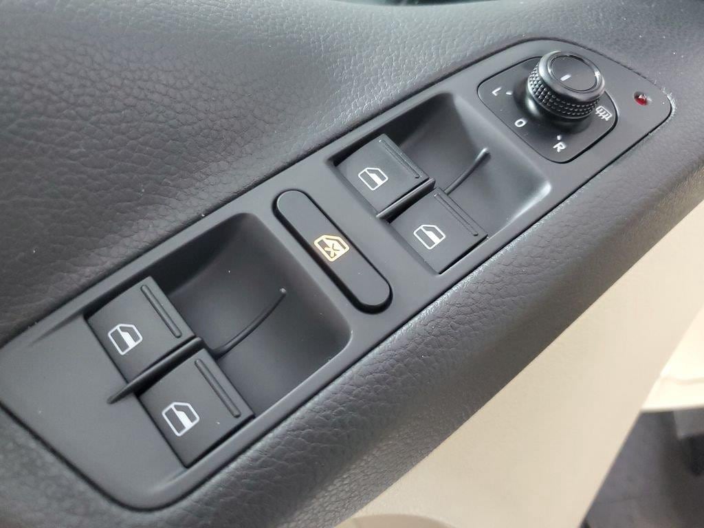 2017 Volkswagen Tiguan S - Photo 20