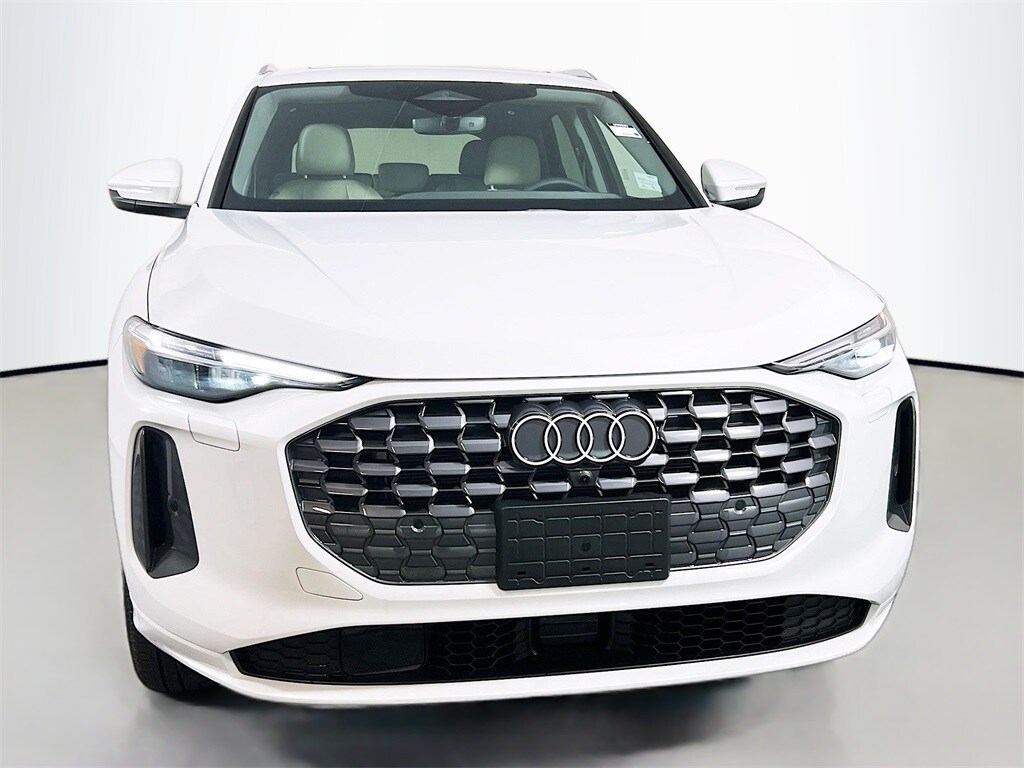 2025 Audi Q5 2.0T Premium Plus photo 2