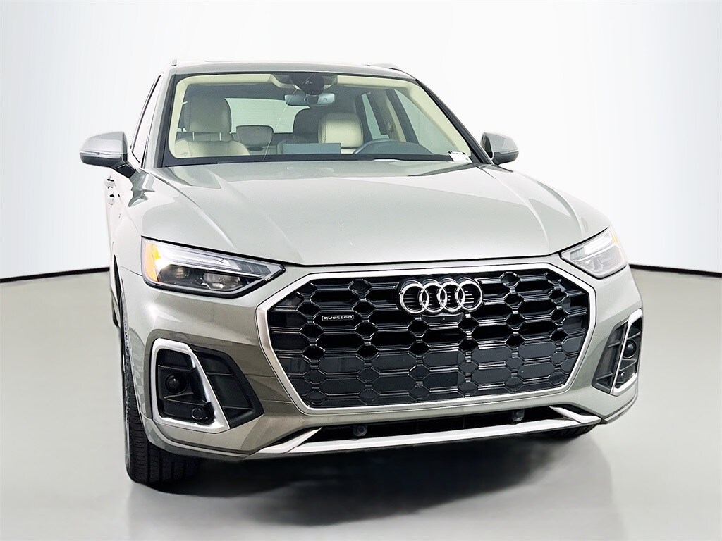 2024 Audi Q5 45 S line Premium Plus photo 2