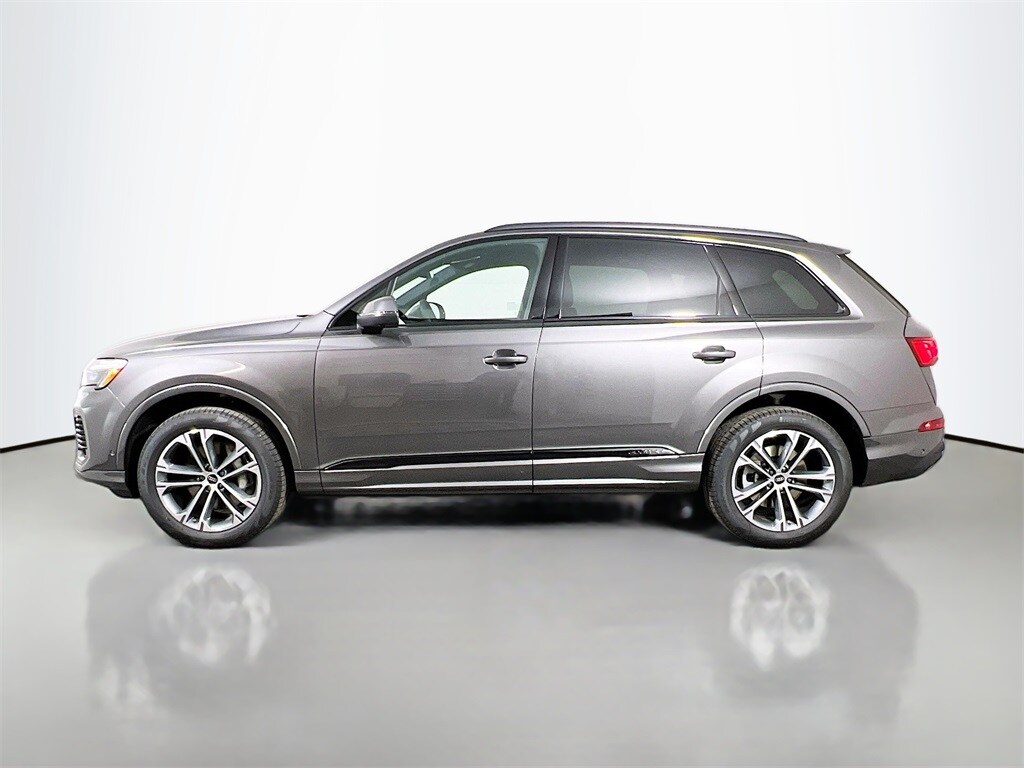 New 2026 Audi Q7 45 Premium SUV
