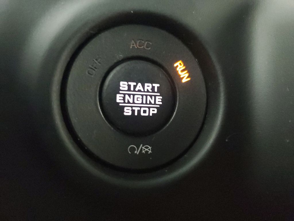 2020 Jeep Wrangler Unlimited Sahara - Photo 30