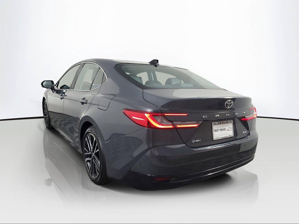 Used 2025 Toyota Camry XLE Sedan