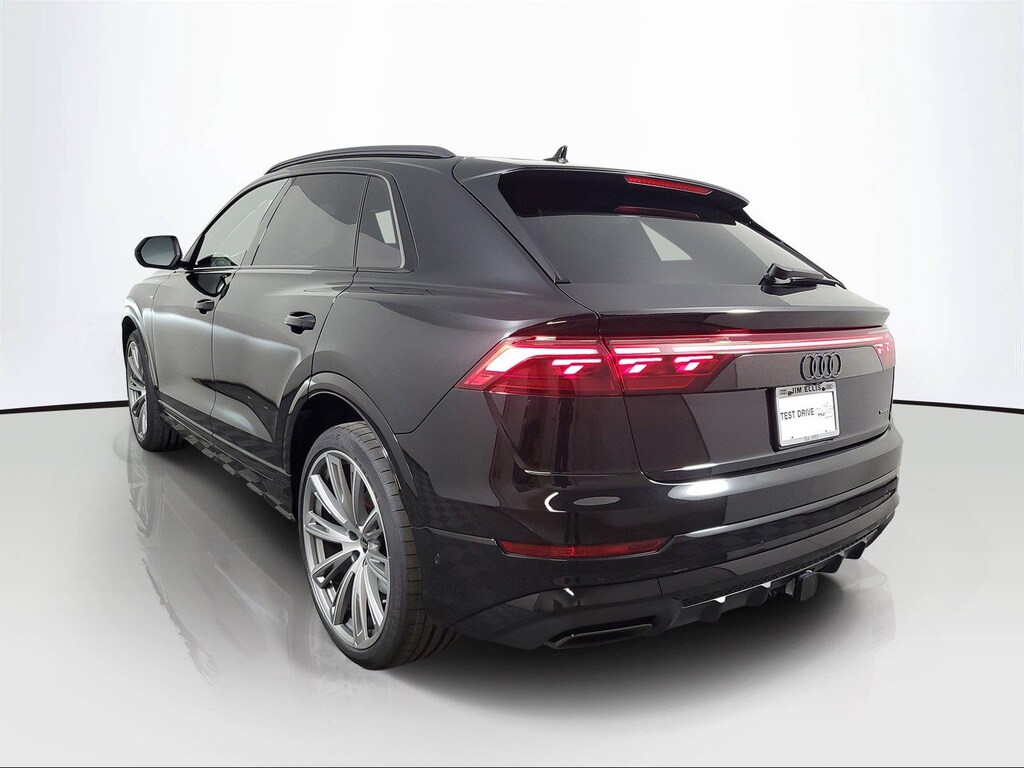 New 2026 Audi Q8 SUV