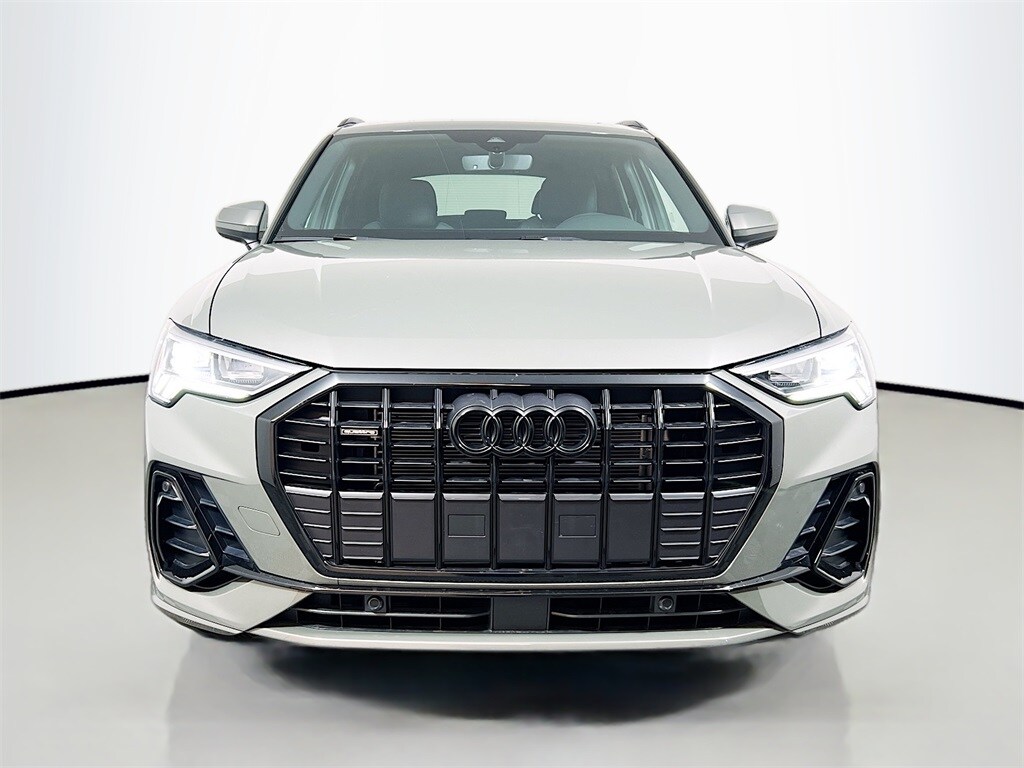 2025 Audi Q3 45 TFSI S line Premium photo 2