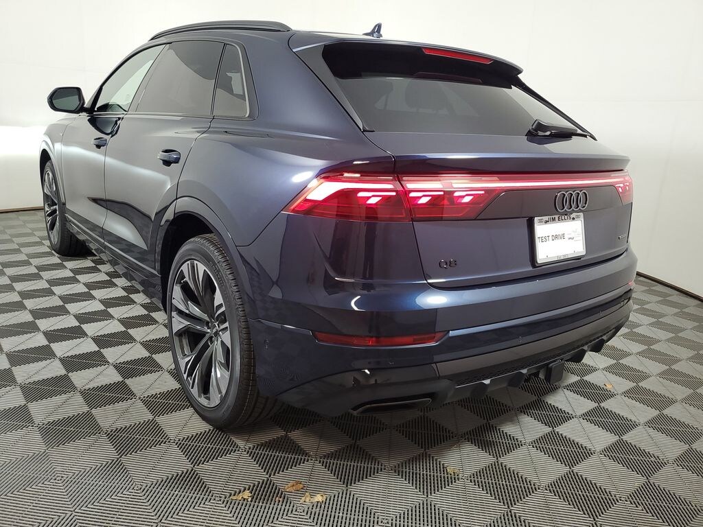 New 2026 Audi Q8 SUV