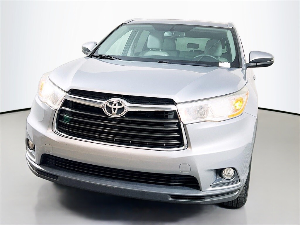 2014 Toyota Highlander XLE photo 2
