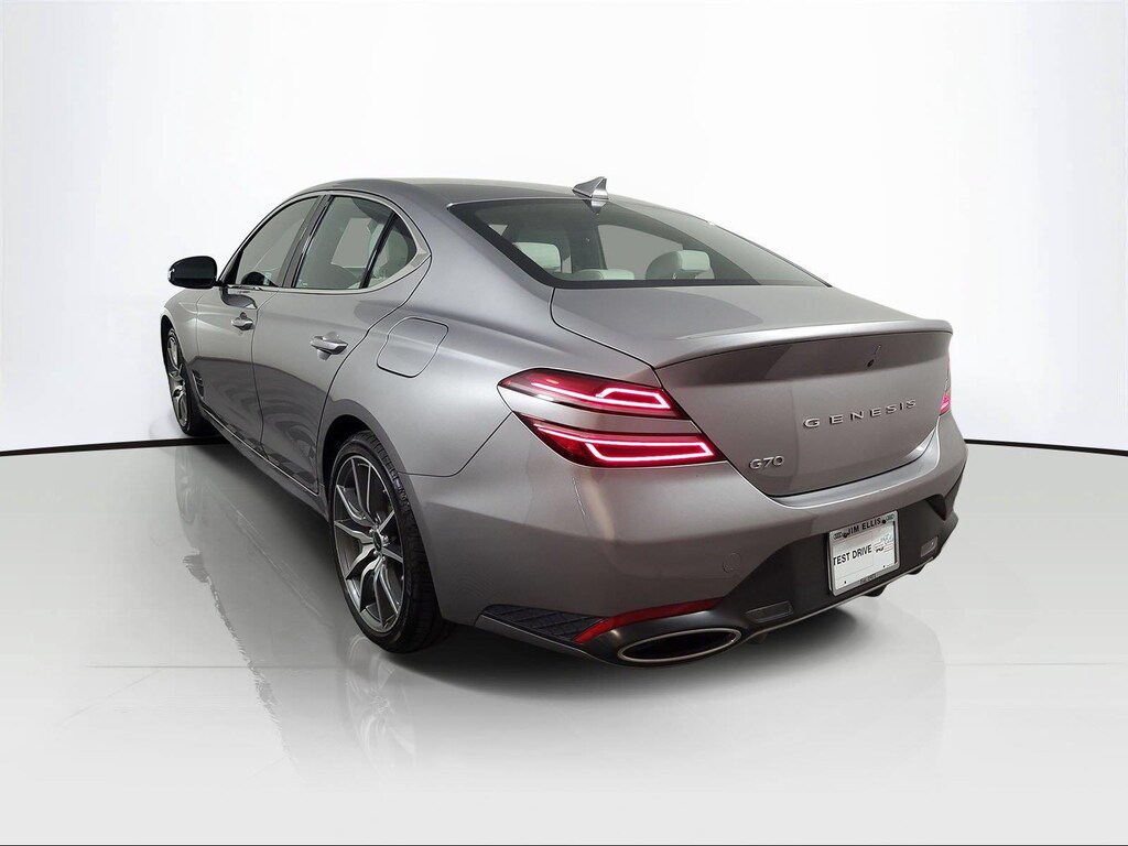 Used 2025 Genesis G70 2.5T Sedan