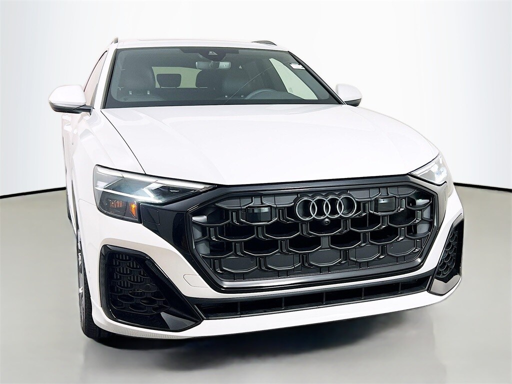 2026 Audi Q8 55 Premium Plus photo 2