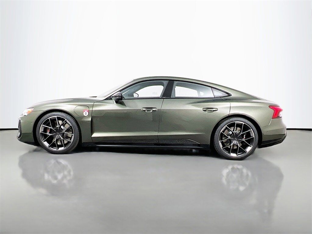 New 2026 Audi RS e-tron GT performance Sedan