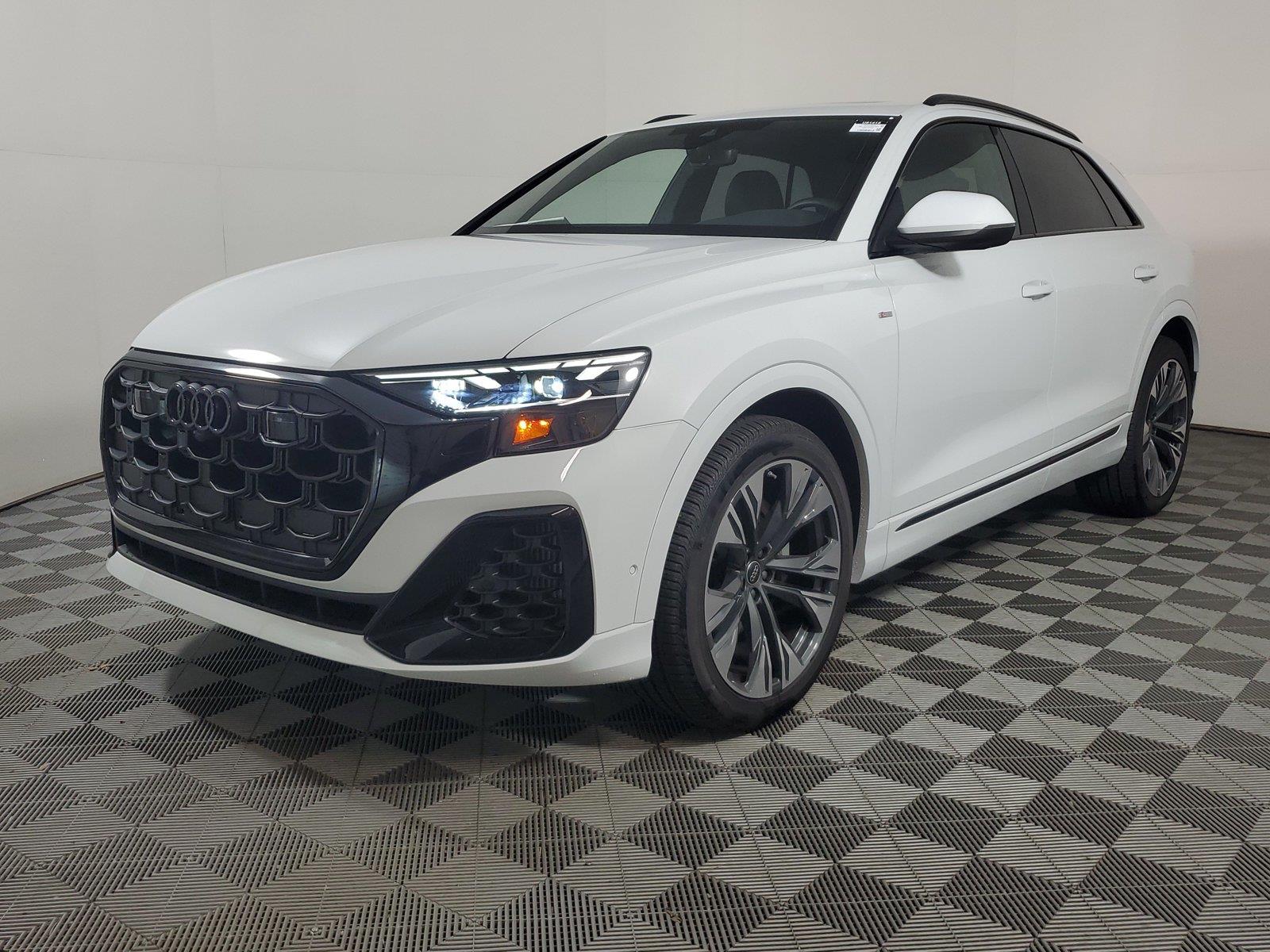 New 2026 Audi Q8 UT