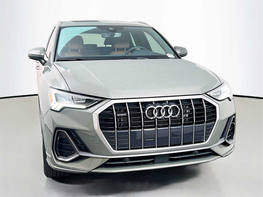 2024 Audi Q3 Premium Plus S line photo 2