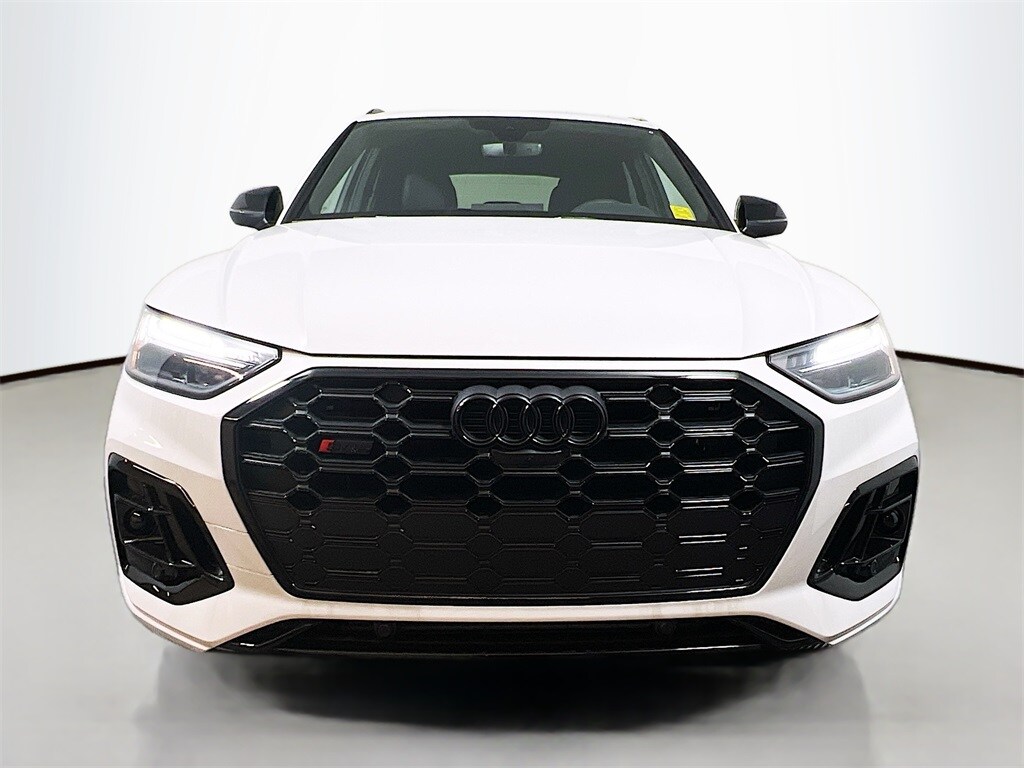 2025 Audi SQ5 Premium Plus photo 2