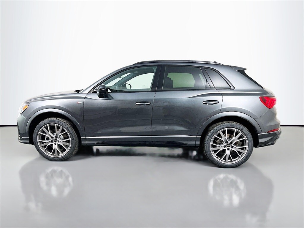 2025 Audi Q3 45 TFSI S line Premium Plus photo 4