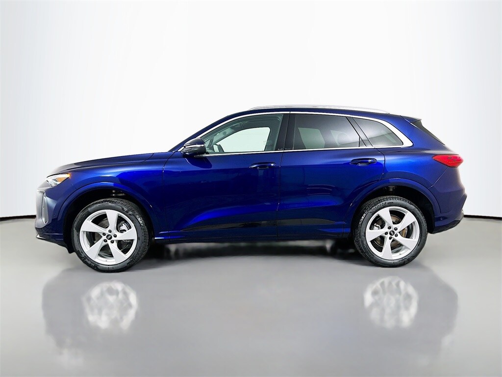 2025 Audi Q5 2.0T Premium Plus photo 2