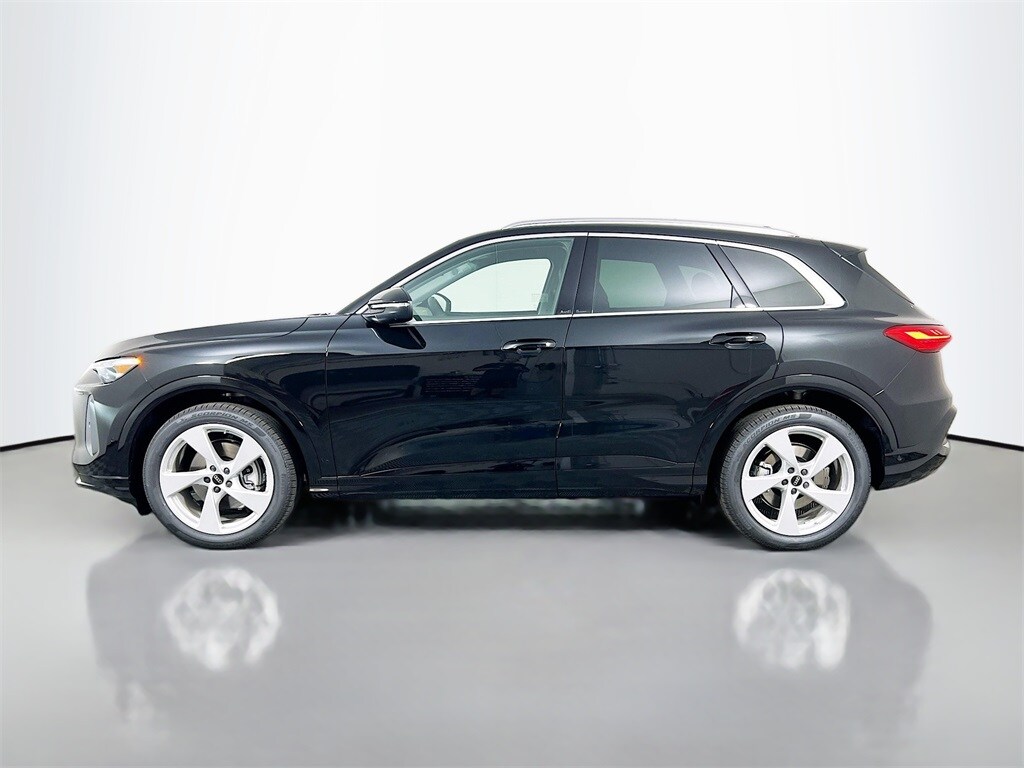 2025 Audi Q5 2.0T Prestige photo 2
