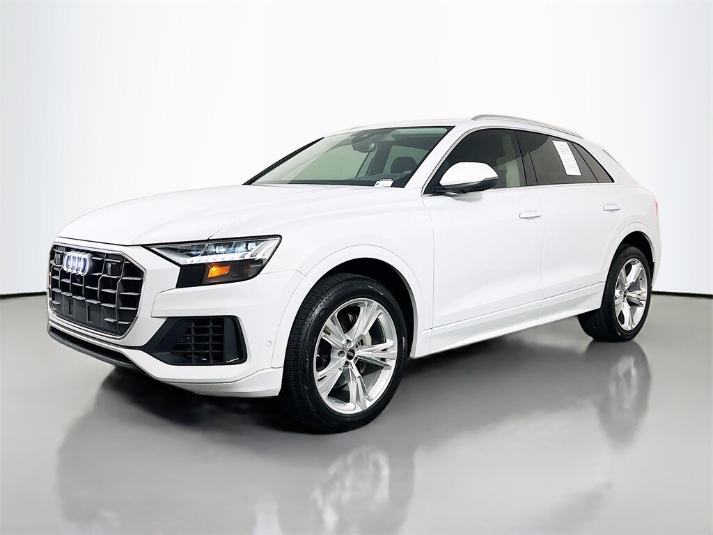 2023 Audi Q8 55 Premium Plus photo 3