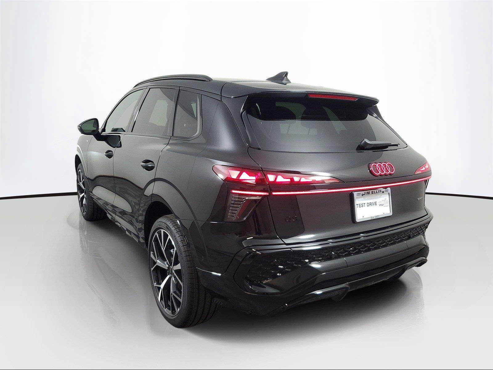 New 2027 Audi Q3 2.0T Quattro SUV